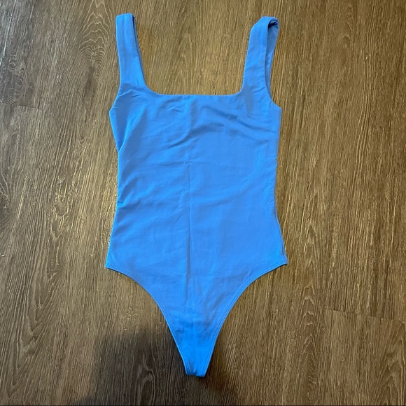 Babaton | CUT OUT Contour Bodysuit - Mazarine Blue - Picture 3 of 6